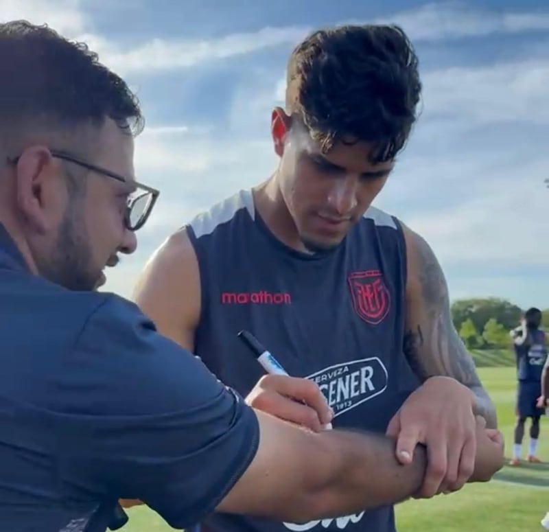 “Me tatué la firma de de Piero Hincapié: esto costó y por qué lo hice”