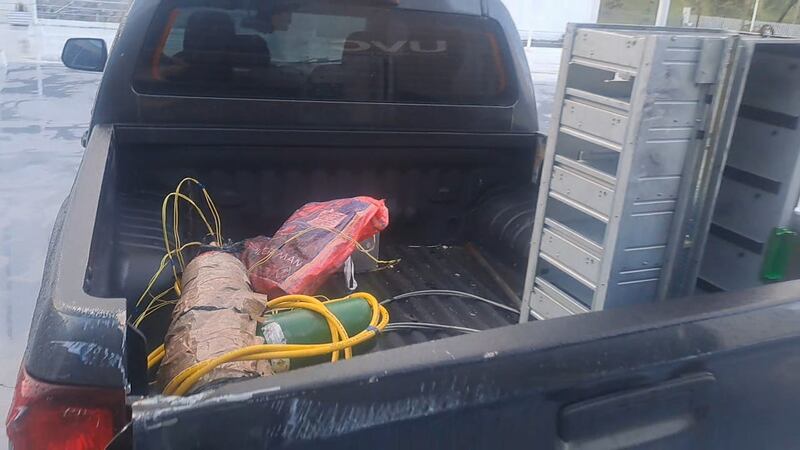 Desmantelan banda de antisociales tras robo a cajero automático en farmacia de Quito