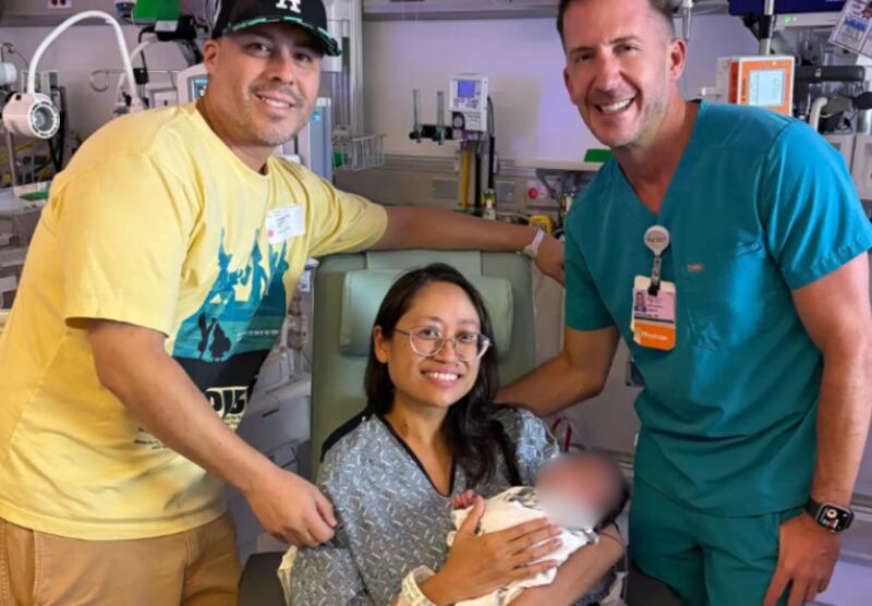 Mujer descubre embarazo tras extirpación de tumor - Fuente: Video de X
