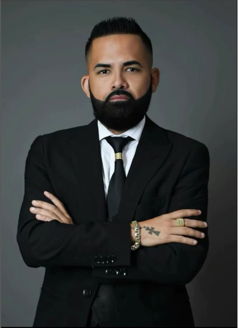Santiago Rodríguez abogado y presidente de LDU El Carmen