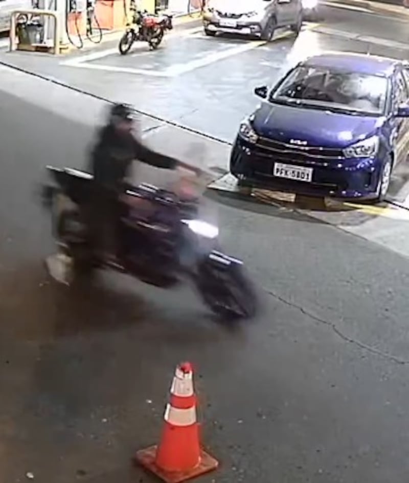 Delincuentes vuelven a atacar en gasolinera del norte de Quito: robaron reloj de lujo y dispararon durante el asalto (VIDEO). Foto: Cortesía