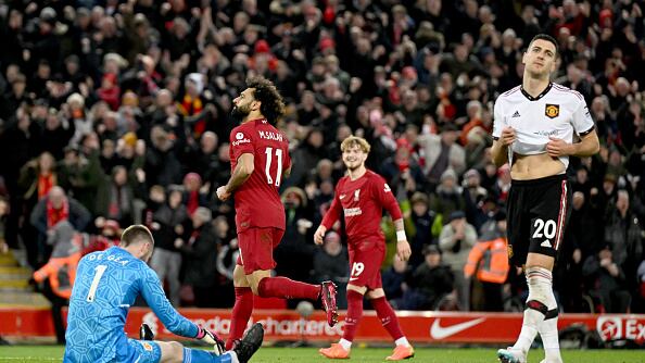 Mohamed Salah festeja su gol ante el Manchester United