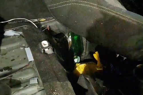 Dentro del vehículo que se accidente en la Panamericana Norte se hallaron botellas de cerveza vacías y llenas, confirmó la AMT