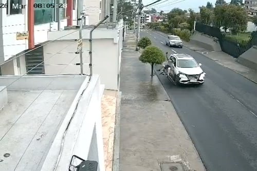 AMT se pronunció sobre conductor que atropelló a ciclista en el norte de Quito
