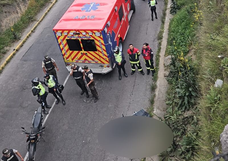 Un ciudadano murió apuñalado tras riña callejera por el intercambiador de Carcelén, al norte de Quito.
