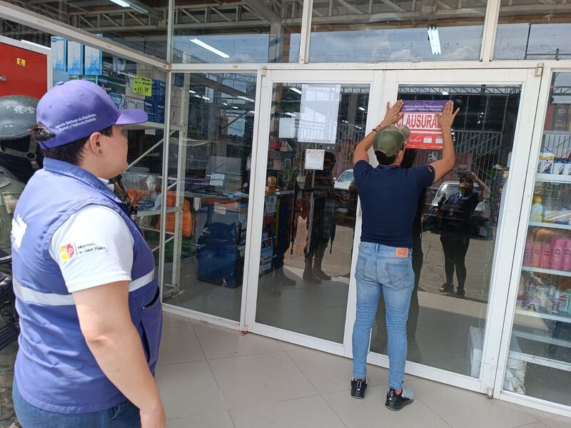 Arcsa clausura locales Cañar