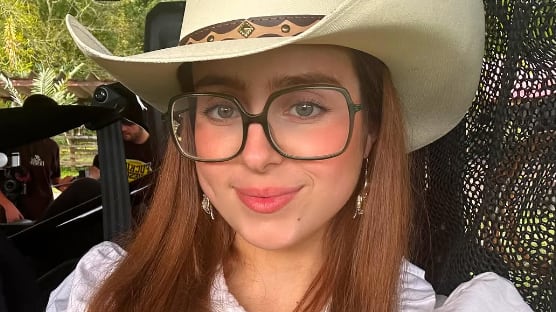 RoRo Bueno, creadora de contenido.