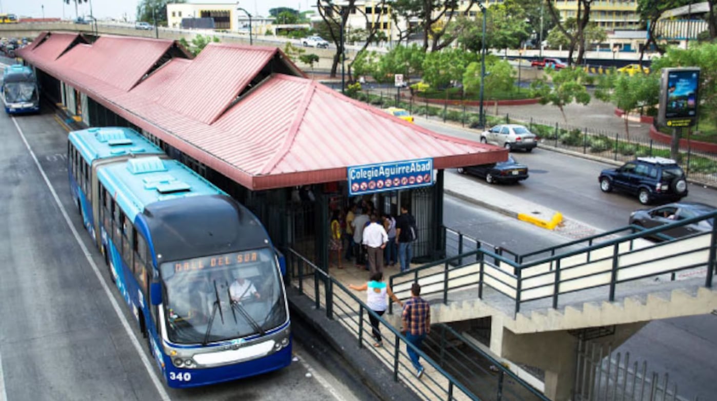 PUERTA FALLA: Pasajeros en Riesgo Metrovía