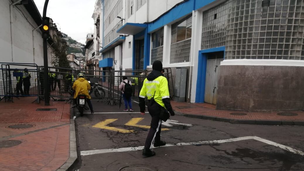 Cierre vial alrededor de la Plaza Grande, Centro Histórico de Quito