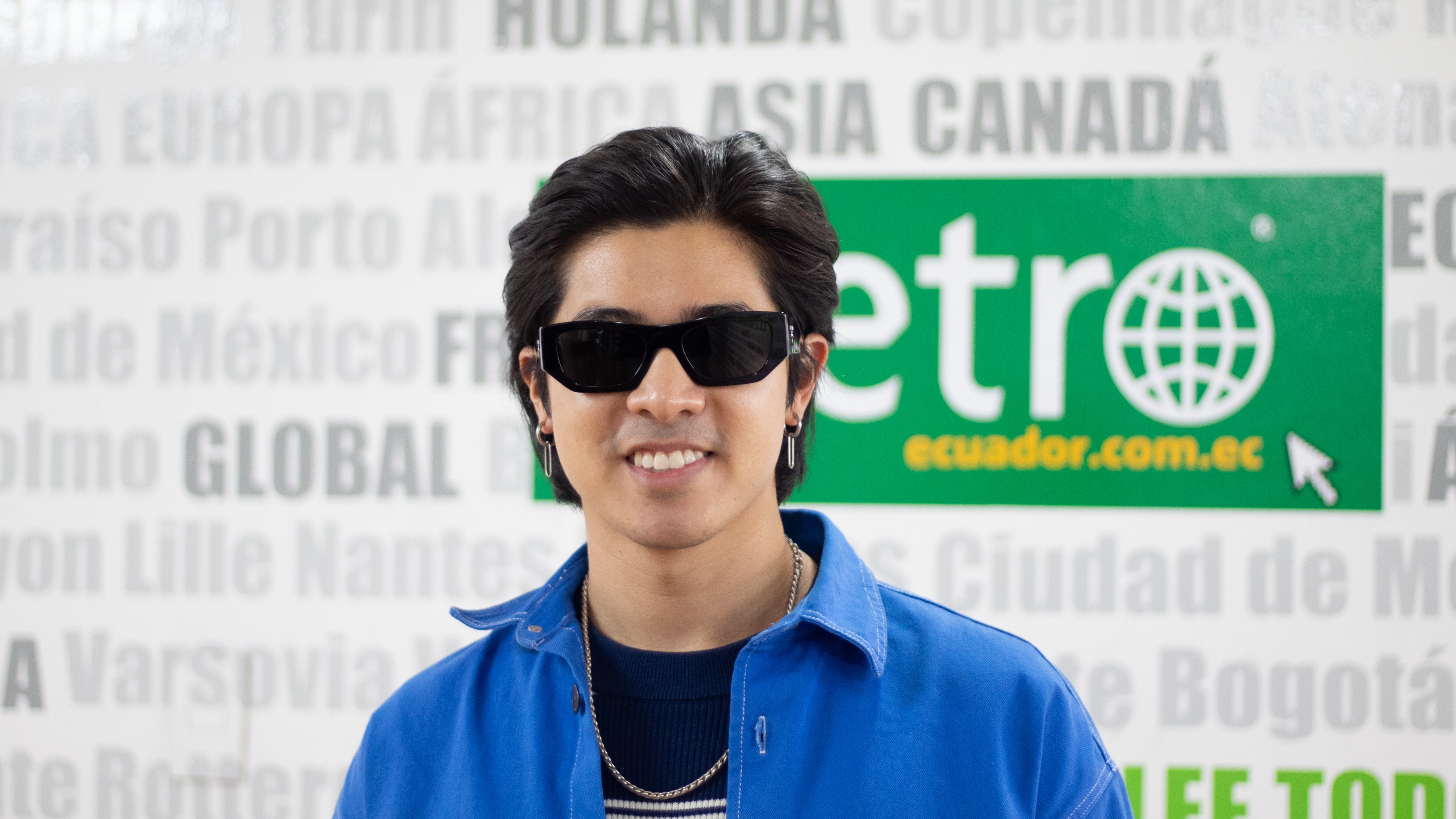 Ren Kai, artista chino-ecuatoriano en Metro Ecuador