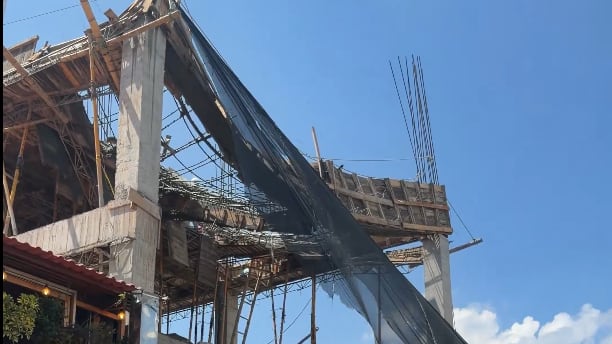 Estructura en construcción colapsó
