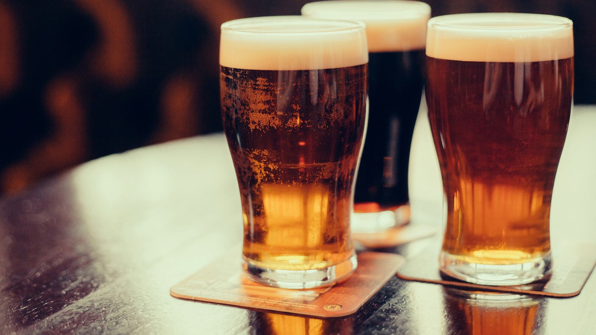 Recuerdan el Día Mundial de la Cerveza.