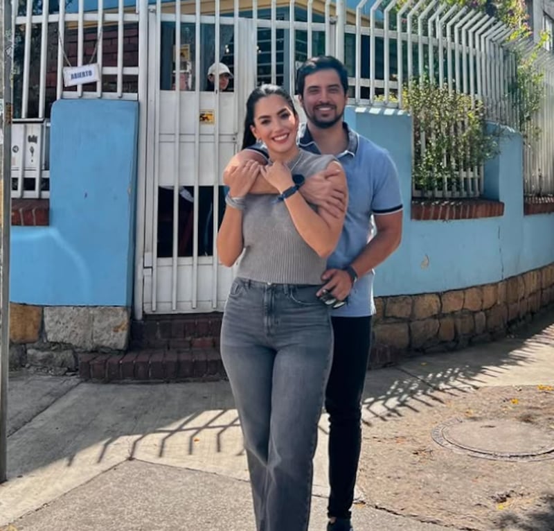 Roberto Ayala y Alejandra Proaño