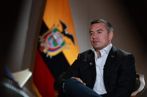 Daniel Noboa desmiente a Petro y revela que familia de “Fito” cruzó la frontera a Colombia durante el toque de queda