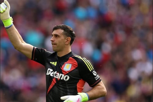 Aston Villa y Friburgo juegan la final de la Europa League; día especial para ‘Dibu’ Martínez que hace un año se despedía de los ‘Villanos’ llorando