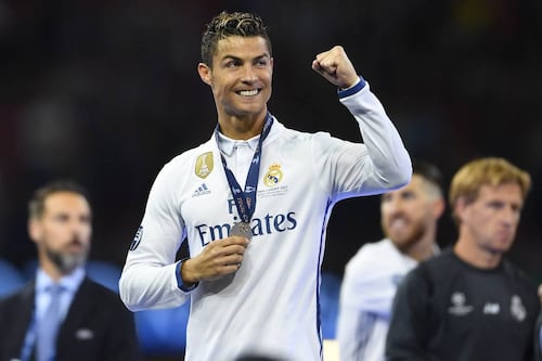 Cristiano Ronaldo presume nuevo look tras ganar la duodécima