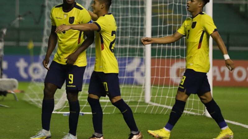 Ecuador ante Uruguay en el Sudamericano Sub 20 jugado en Colombia