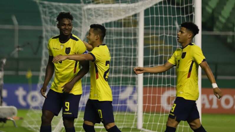 Ecuador ante Uruguay en el Sudamericano Sub 20 jugado en Colombia