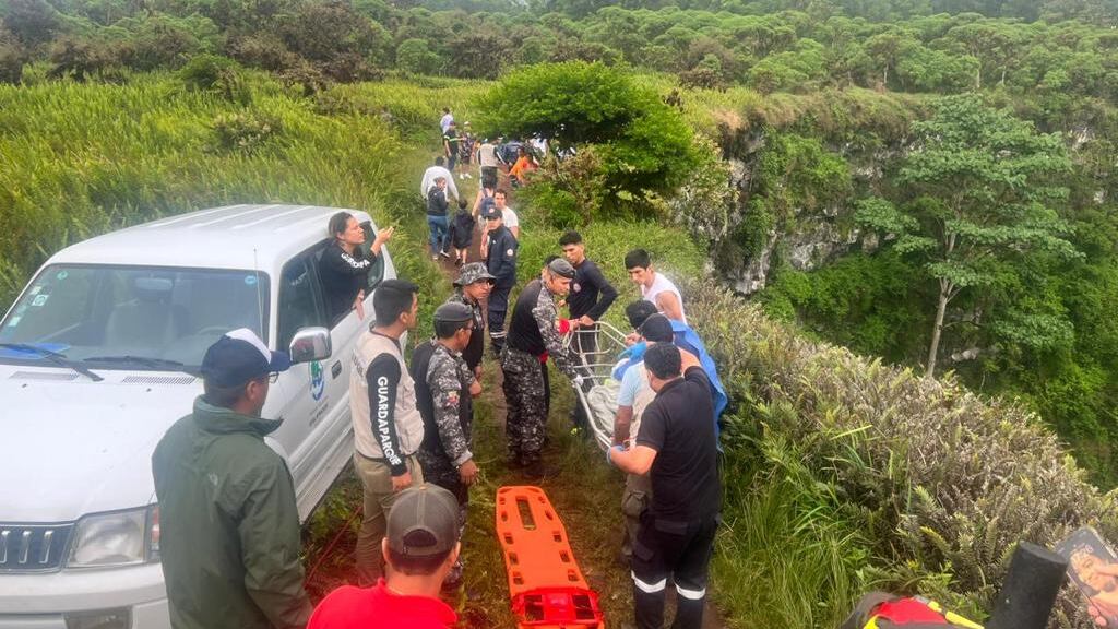 Niño de 8 años cayó en un cráter de Las Galápagos