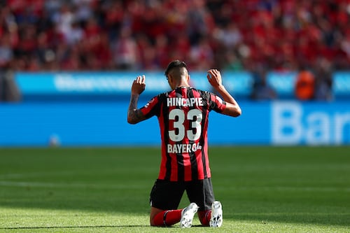 !Piero Hincapié lucirá por cuatro años más la roja del Bayer Leverkusen!