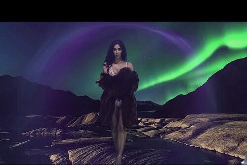 ¡Más sensual que nunca! Así lució Kim Kardashian en el calendario de Love Magazine