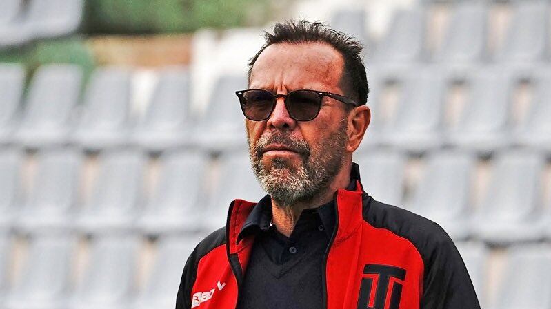 El profesor José Hernández llegó desde Colombia para hacerse cargo del Técnico Universitario.