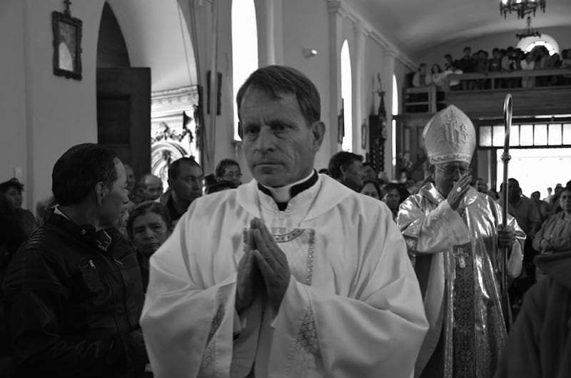 Tenía un agujero en el rostro: así hallaron el cuerpo del padre Maximiliano Estupiñán en Quito