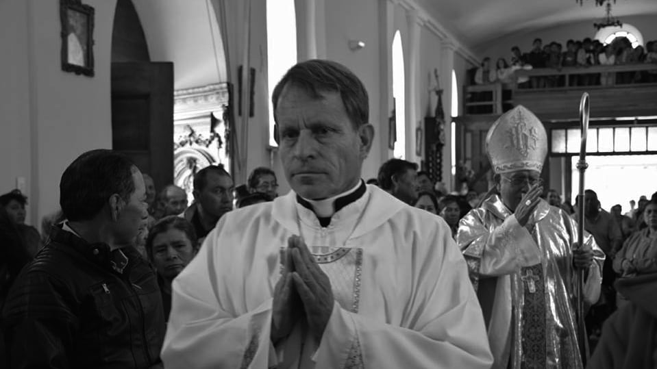 Tenía un agujero en el rostro: así hallaron el cuerpo del padre Maximiliano Estupiñán en Quito