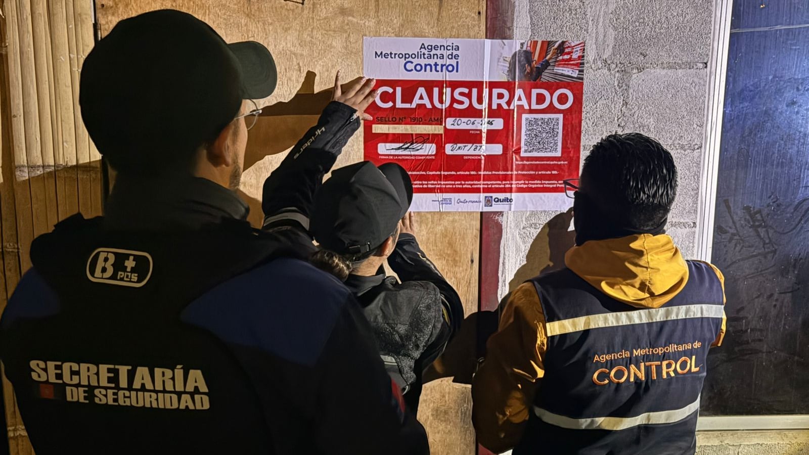 Night Clubs clausurados en Quito: descubren pared con doble fondo y galpón clandestino en operativos