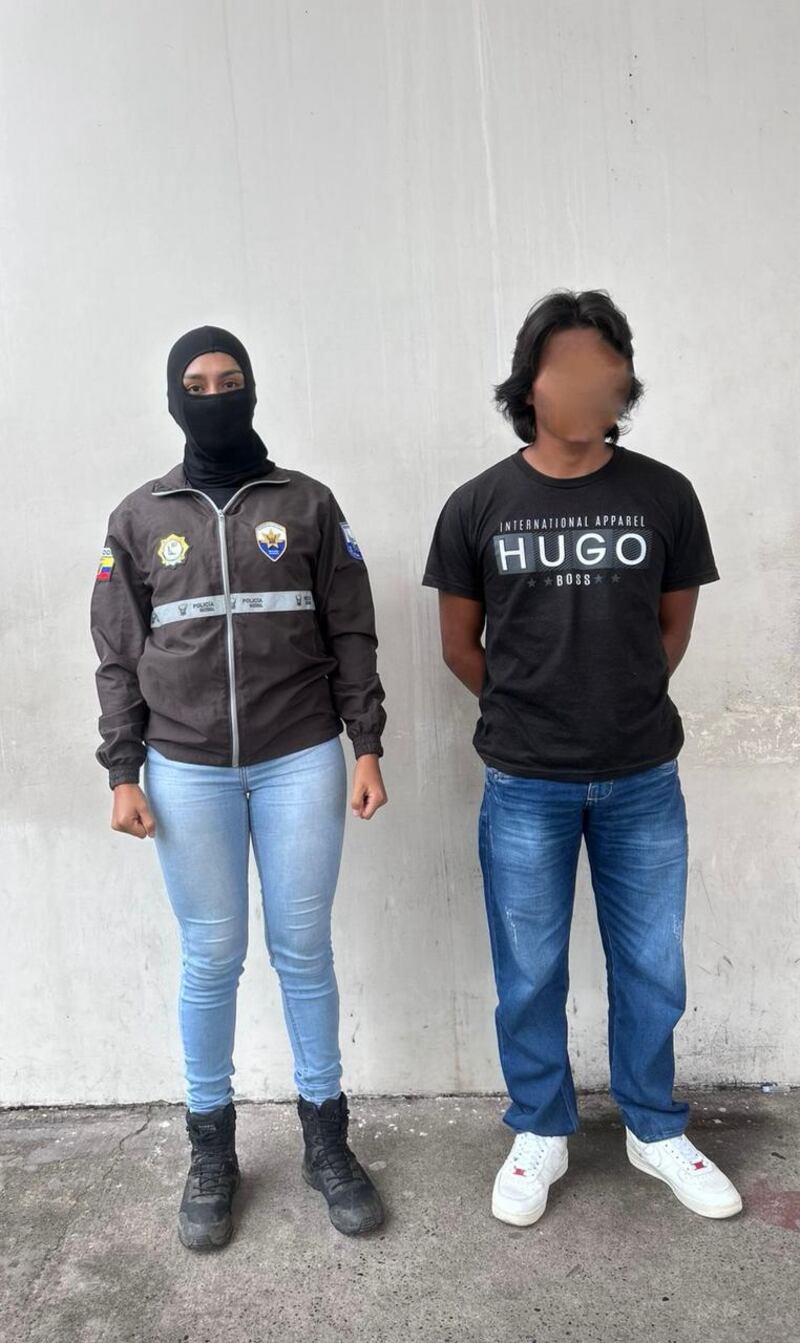 Sujeto tenía como mascota a un mono araña, especie en peligro de extinción, en condiciones de desnutrición e insalubridad. Foto: Policía Nacional