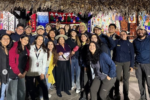 Las fotos de Shakira en el Museo Intiñan durante su visita a Quito