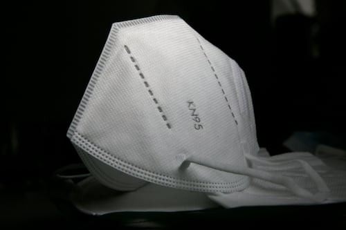 Cataluña refuerza medidas sanitarias por aumento de gripe