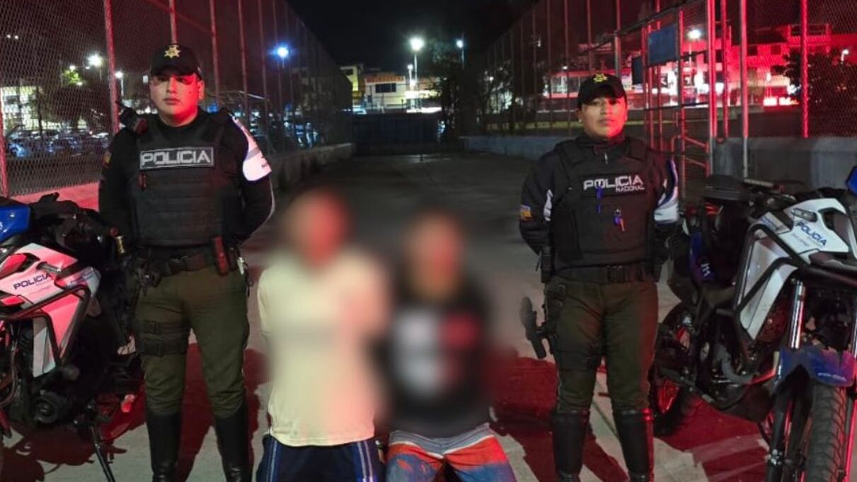 Persecución en Solanda: lo que llevaban sujetos que intentaron huir de la Policía en exteriores del Metro de Quito