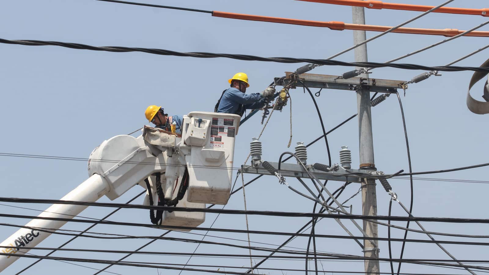 La Península de Yucatán, los estados del Sureste y Baja California son las zonas más vulnerables a los cortes de luz.