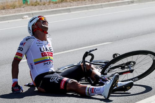 Jhonatan Narváez sufrió fracturas en la columna que implicaron en el abandono del Tour Down Under 2026