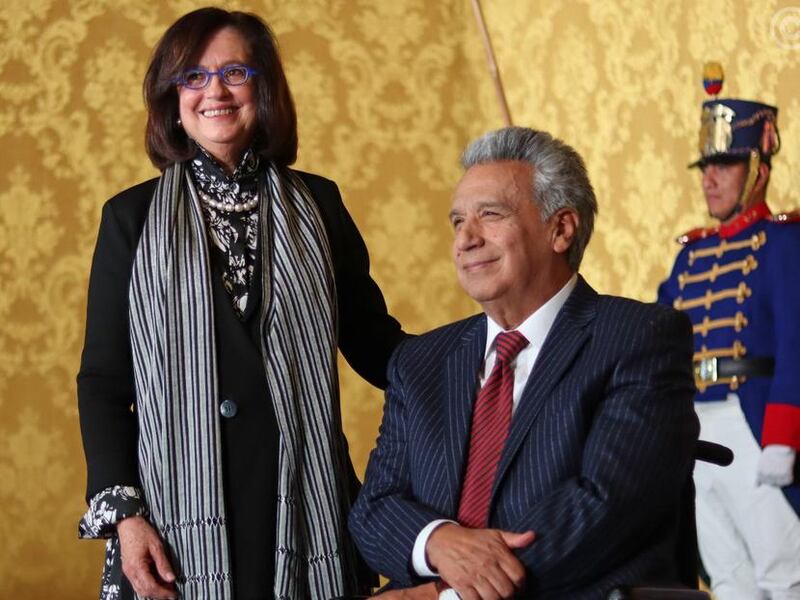 Ella es Raquel Serur, viuda de Bolívar Echeverría, y embajadora de México expulsada de Ecuador.