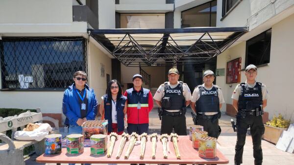 Más de 100 obejtos pirotécnicos incautados en Quito durante las festividades