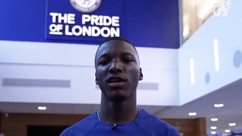 Moisés Caicedo con el Chelsea