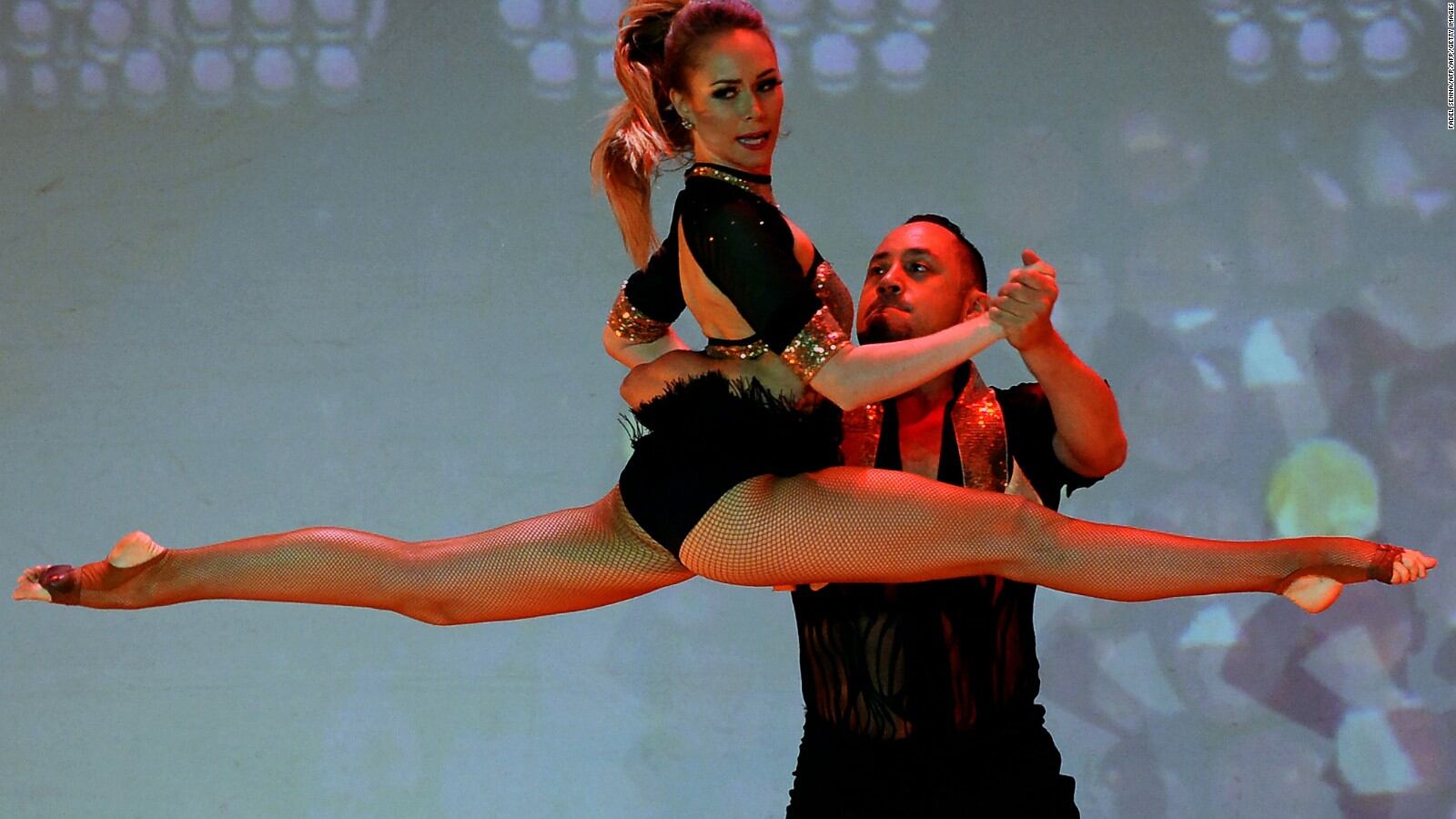 bailarines de salsa