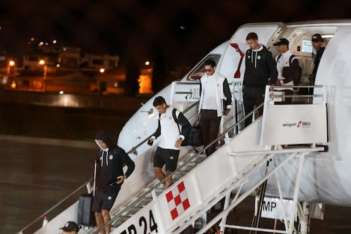 Deportivo Cuenca recibe a Santos FC: así fue la llegada del equipo brasileño