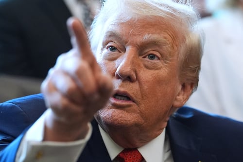 Trump dice que EEUU destruyó una “gran instalación” dentro de su campaña contra Venezuela