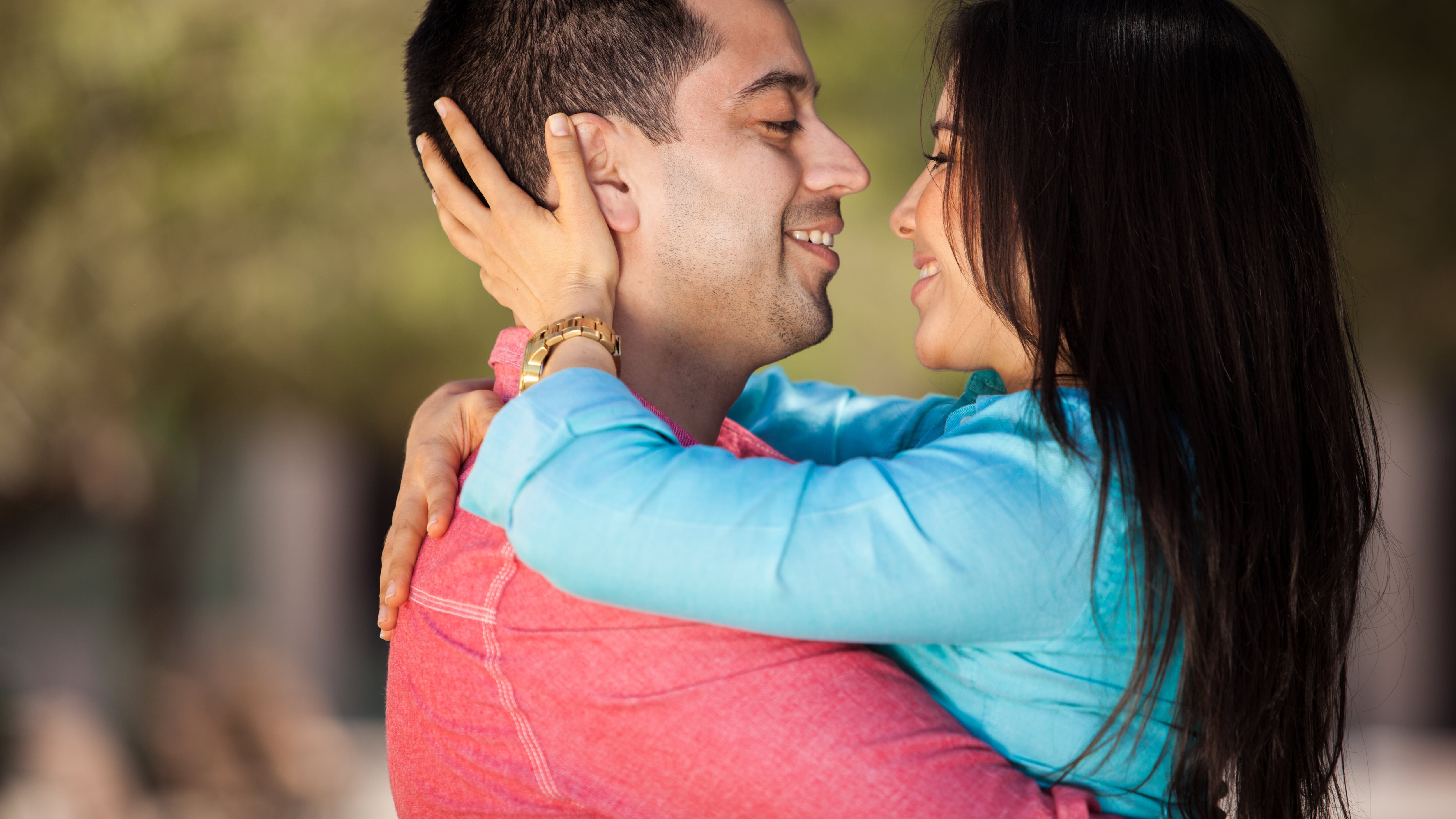 Las cábalas de Año Nuevo que activan el amor en 2026