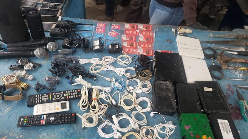 Lo que decomisaron en la cárcel de Los Ríos tras requisa sorpresa