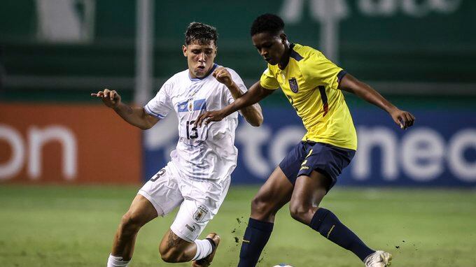 Ecuador ante Uruguay en el Sudamericano Sub 20 jugado en Colombia
