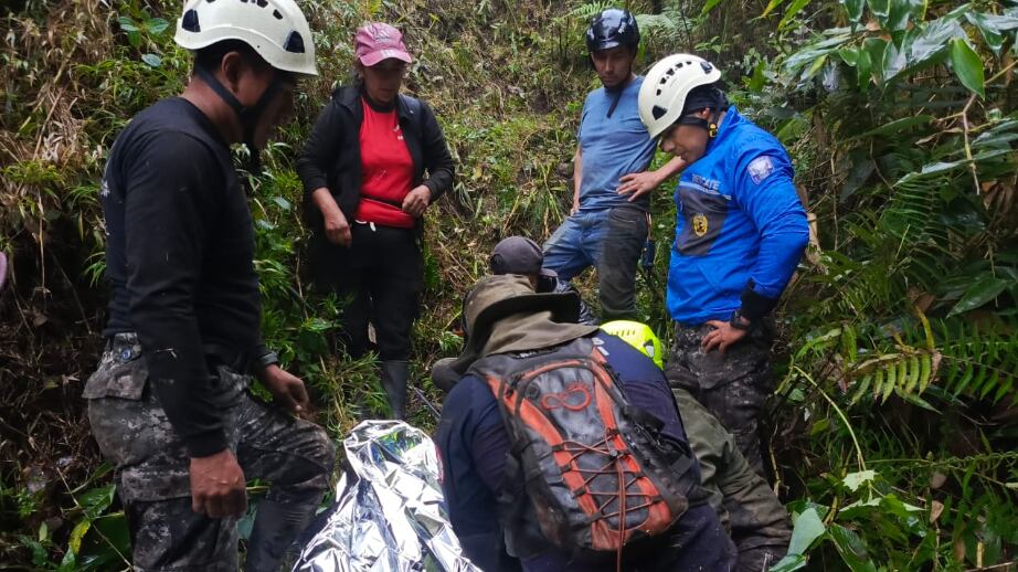 Videos muestran el momento del rescate de Lucas Campaña en el cerro Puñay