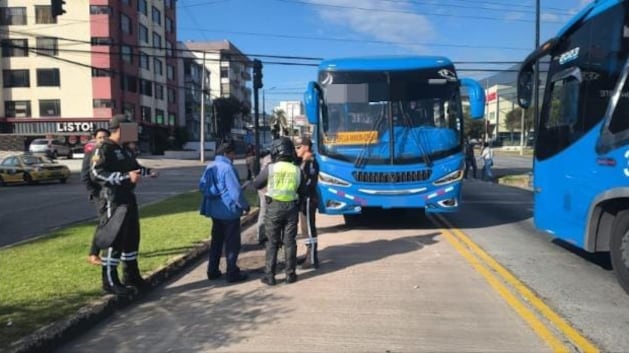 Bus atropelló a una persona en Quito