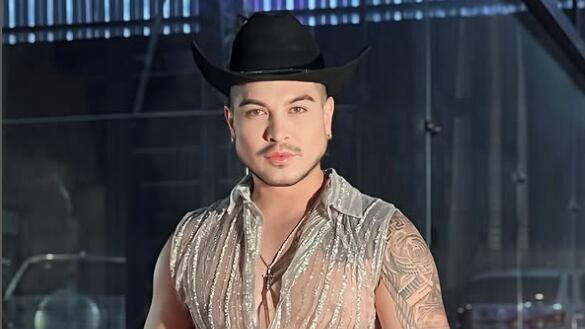 cantante Alejandro Montes de Oca