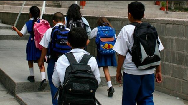 Clases presenciales en Ecuador.