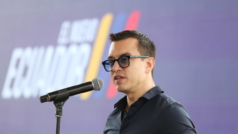 Daniel Noboa ordena modernizar manuales que regulan el uso legítimo de la fuerza