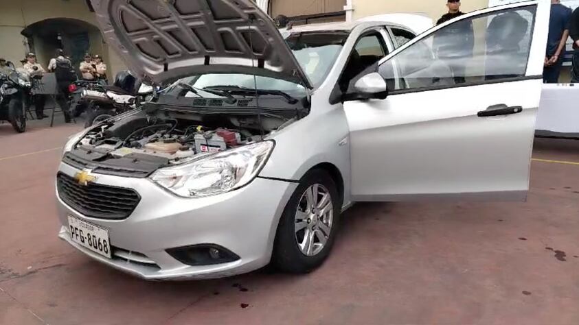 Sujetos a bordo de un vehículo robado intentaron de huir de la Policía en La Marín, en Quito